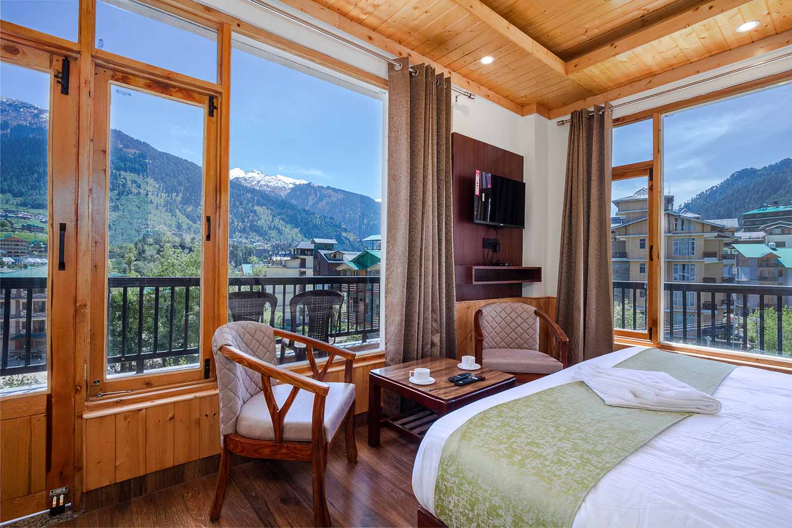 Balcony Room